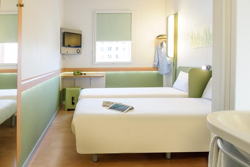 Ibis Budget Geneve Petit-Lancy Eksteriør bilde