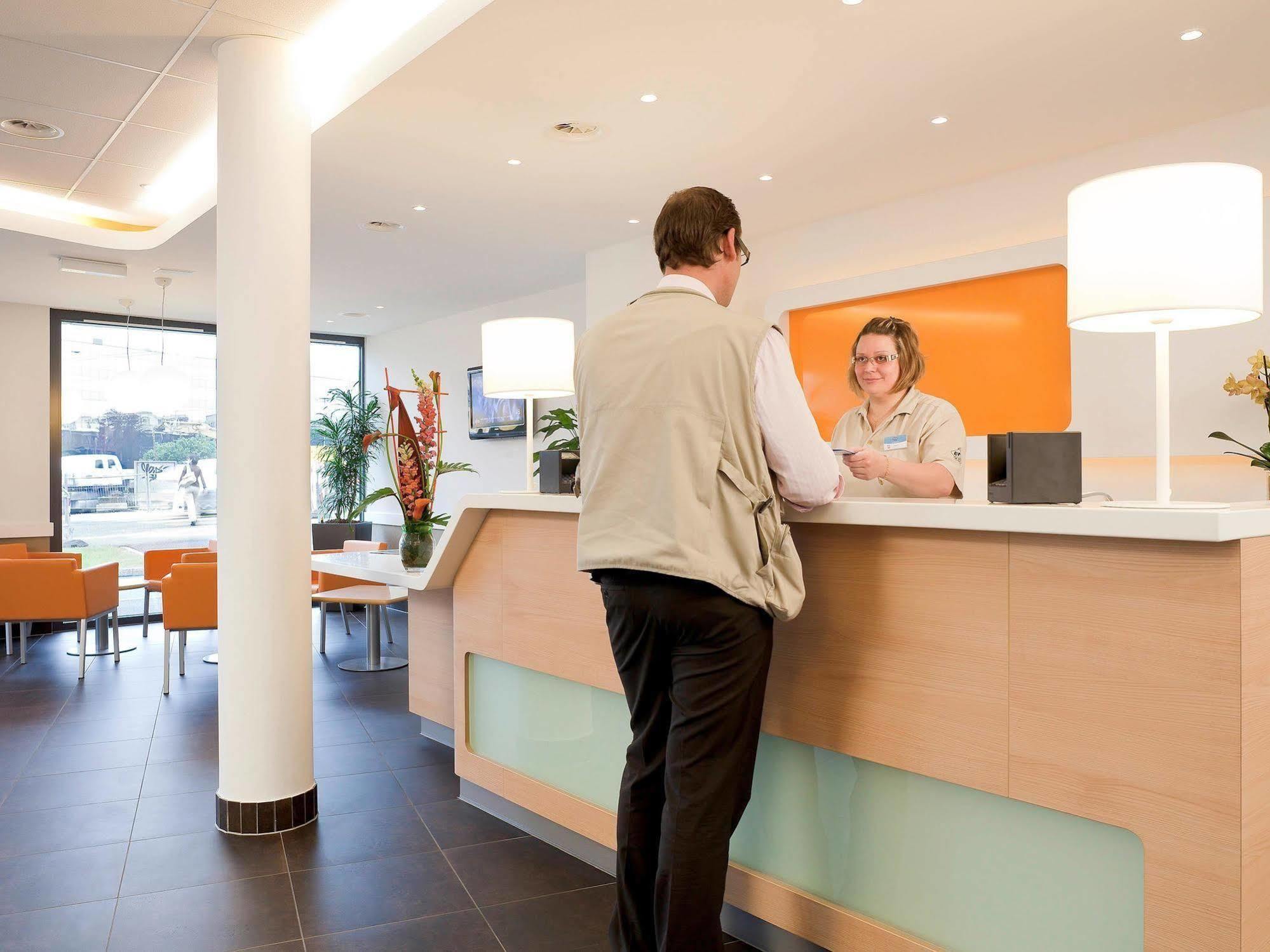 Ibis Budget Geneve Petit-Lancy Eksteriør bilde